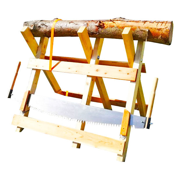 Baumstamm sägen zum mieten mit einer Saege.