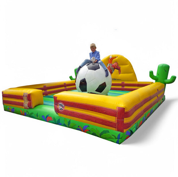 Aufblasbares Fussball-Rodeo zum mieten in leuchtenden Farben.