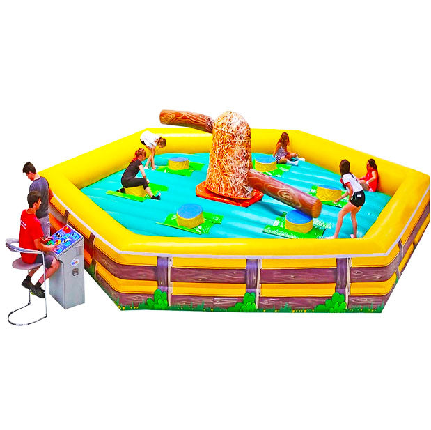 Aufblasbarer Heuhuepfer Simulator zum mieten mit Kindern drinnen und einem Mann am Steuerpult