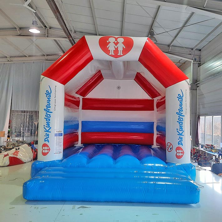 Hüpfburg Kinderfreunde Ortsgruppe Reichraming - Aufblasbare Werbung | Werbeträger | Inflatables online kaufen! Hüpfburg Kinderfreunde Ortsgruppe Reichraming - Aufblasbare Werbung | Werbeträger | Inflatables online kaufen!