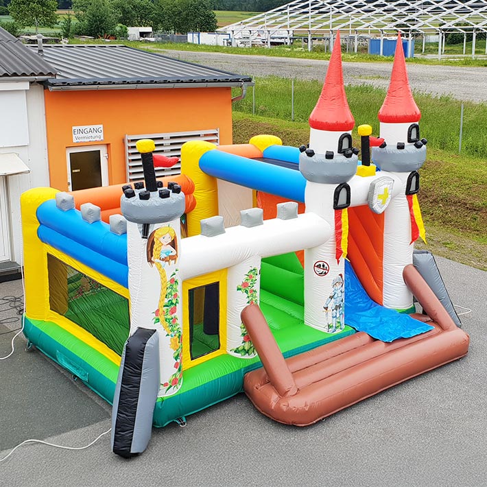 Hüpfburg Ritter mit Rutsche Multiplay - Hüpfburgen kaufen mit 5 Jahren Garantie | In AT, DE & CH Hüpfburg Ritter mit Rutsche Multiplay - Hüpfburgen kaufen mit 5 Jahren Garantie | In AT, DE & CH