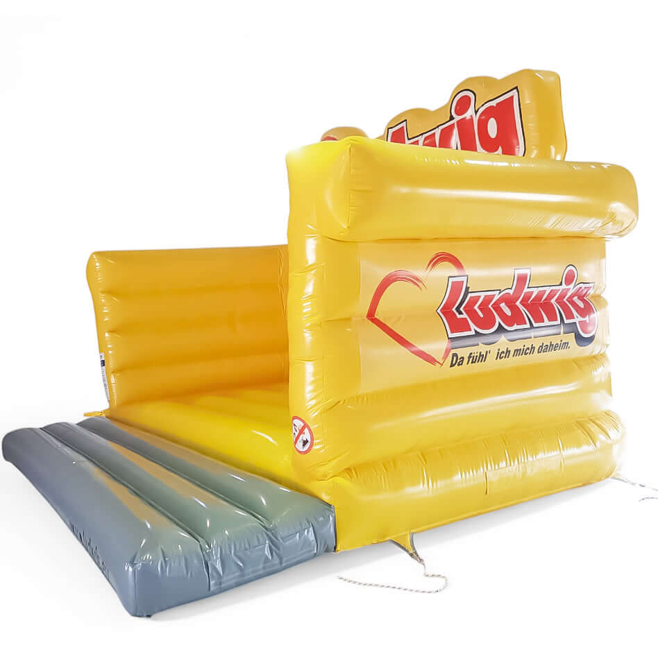 Hüpfburg Sofa, Couch, Möbelstück - Sonderanfertigung - Aufblasbare Produktnachbildung kaufen | Werben in Großformat Hüpfburg Sofa, Couch, Möbelstück - Sonderanfertigung - Aufblasbare Produktnachbildung kaufen | Werben in Großformat