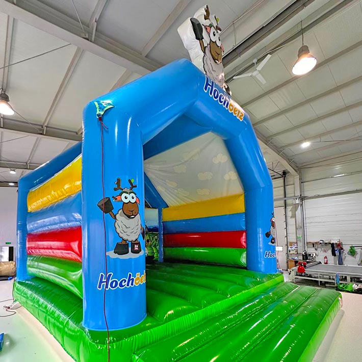 Hüpfburg Sonderanfertigung Maskottchen Schaf Hoch Ötz Schiregion Tirol - Aufblasbare Werbung | Werbeträger | Inflatables online kaufen! Hüpfburg Sonderanfertigung Maskottchen Schaf Hoch Ötz Schiregion Tirol - Aufblasbare Werbung | Werbeträger | Inflatables online kaufen!