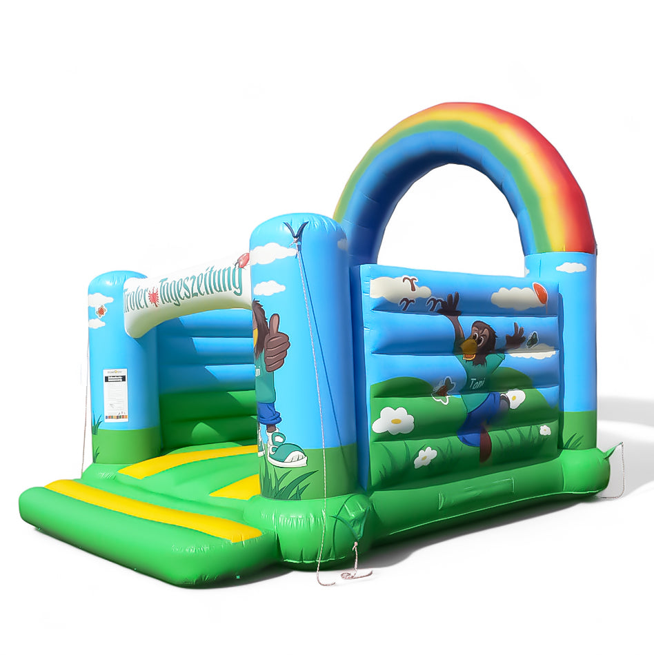 Hüpfburg Tiroler Zeitung mit Maskottchen Toni - Aufblasbare Werbung | Werbeträger | Inflatables online kaufen! Hüpfburg Tiroler Zeitung mit Maskottchen Toni - Aufblasbare Werbung | Werbeträger | Inflatables online kaufen!