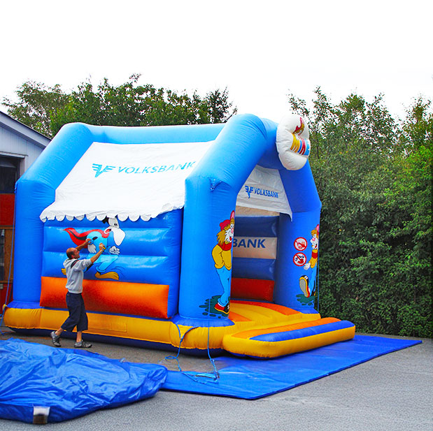 Hüpfburg Volksbank - Aufblasbare Werbung | Werbeträger | Inflatables online kaufen! Hüpfburg Volksbank - Aufblasbare Werbung | Werbeträger | Inflatables online kaufen!