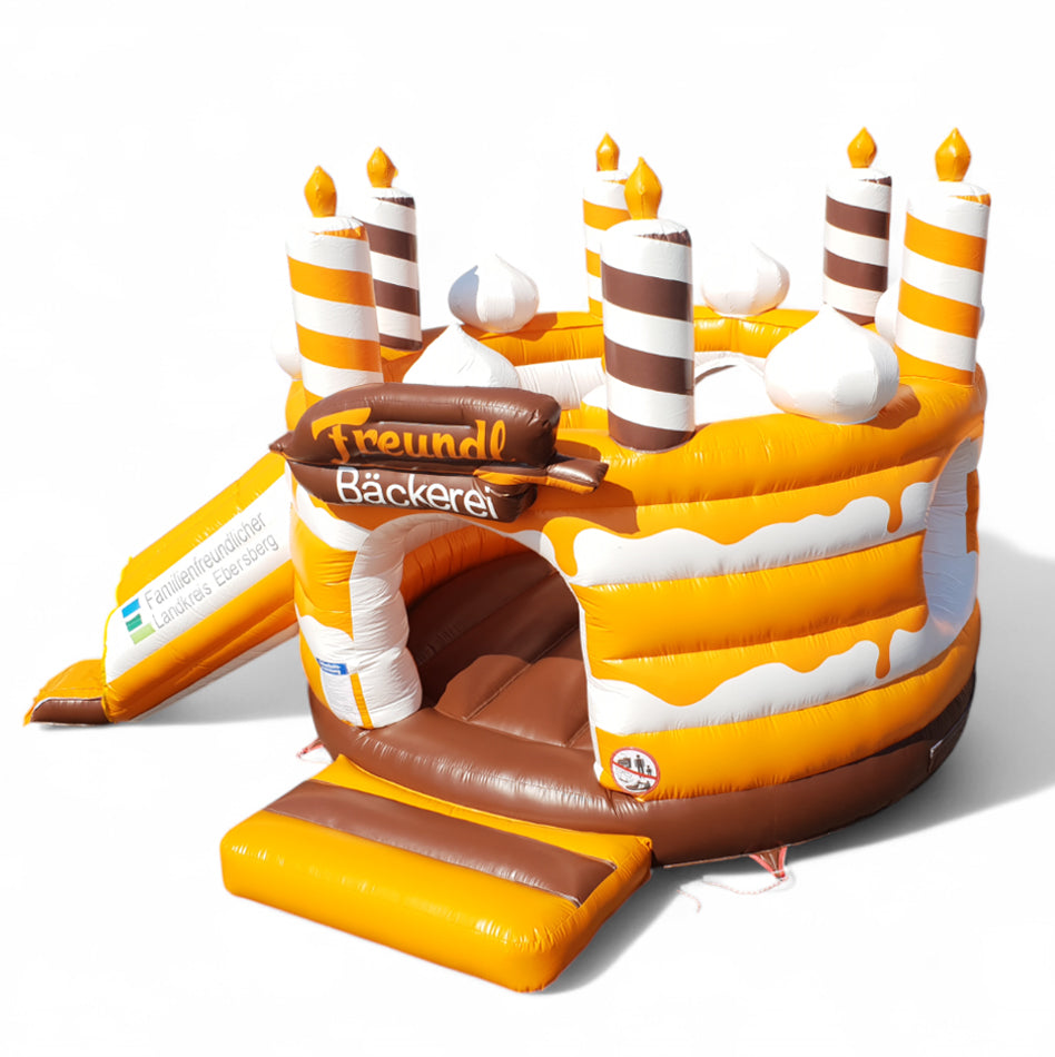 Individuelle Hüpfburg Torte Bäckerei mit Kerzen - Aufblasbare Werbung | Werbeträger | Inflatables online kaufen! Individuelle Hüpfburg Torte Bäckerei mit Kerzen - Aufblasbare Werbung | Werbeträger | Inflatables online kaufen!