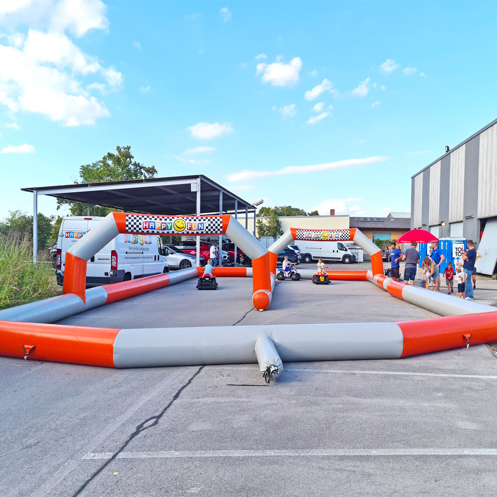 4 Quads mit Barriere mieten - Fahrspaß und Action für Ihr Event - Karussell mieten | Nostalgie Karussell, Kettenflieger - Verleih 4 Quads mit Barriere mieten - Fahrspaß und Action für Ihr Event - Karussell mieten | Nostalgie Karussell, Kettenflieger - Verleih