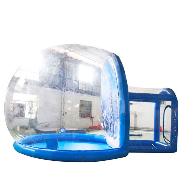 Aufblasbare Tansparente Schneekugel mit Tunnel von der Seite in Blau gehalten