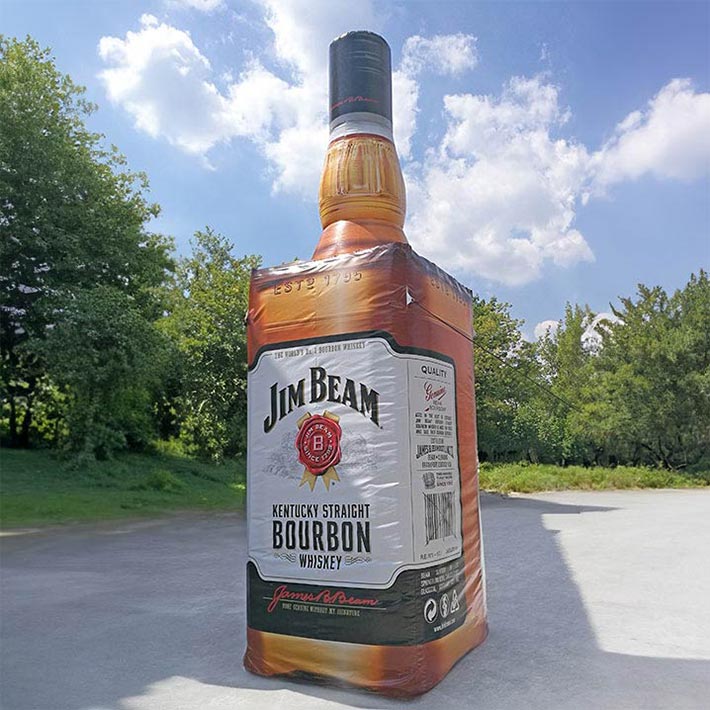 Aufblasbare Flasche mit individuellem Design - Aufblasbare Produktnachbildung kaufen | Werben in Großformat Aufblasbare Flasche mit individuellem Design - Aufblasbare Produktnachbildung kaufen | Werben in Großformat