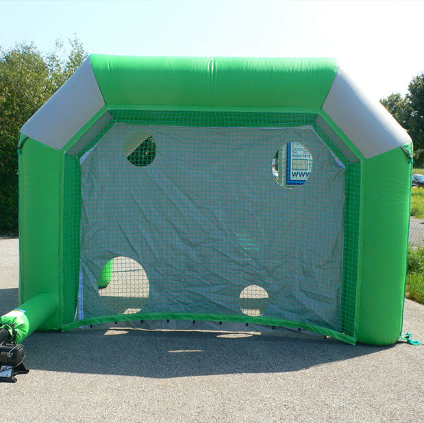 Torschusswand von hinten mit einer Netzwand.