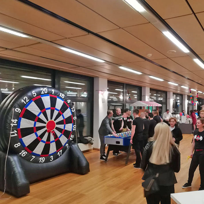 Riesendart mieten – Höhe 2,2 m – Treffgenauigkeit trifft Eventspaß! - Sport Spiele mieten | Fußball Dart | Water Soccer ✔ Verleih Riesendart mieten – Höhe 2,2 m – Treffgenauigkeit trifft Eventspaß! - Sport Spiele mieten | Fußball Dart | Water Soccer ✔ Verleih
