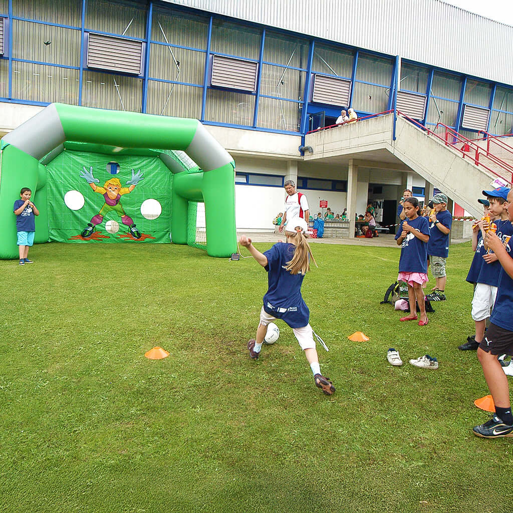Fußball Torschusswand aufblasbar – Zielgenau treffen und punkten - Sport Spiele wie aufblasbares Fußball Dart kaufen | Torschusswand Fußball Torschusswand aufblasbar – Zielgenau treffen und punkten - Sport Spiele wie aufblasbares Fußball Dart kaufen | Torschusswand