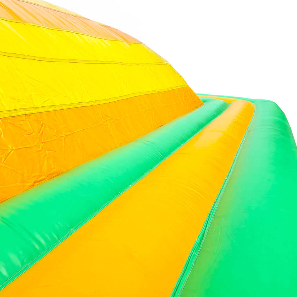 die Hüpffläche von einem gebrauchten Wabbelberg.