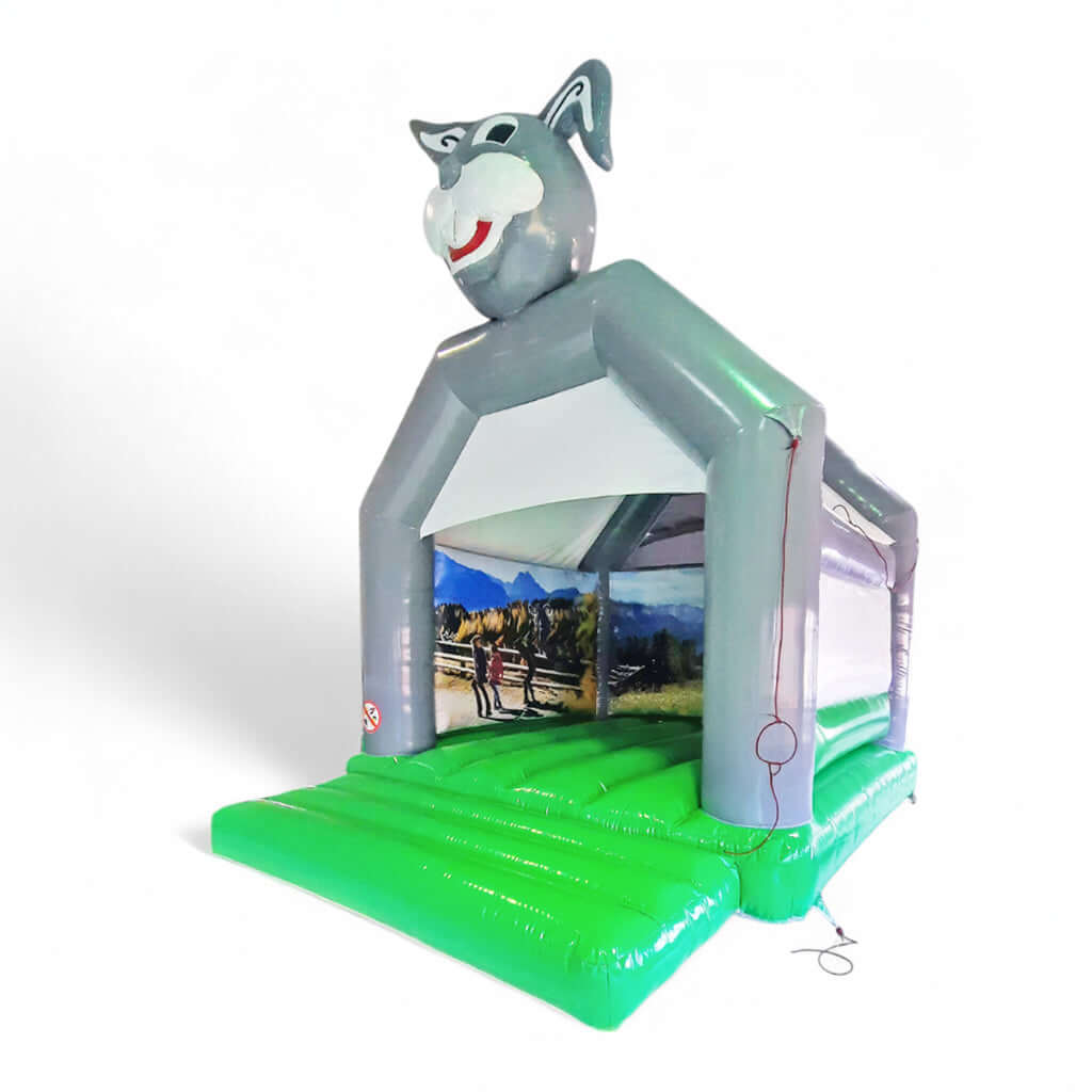 Hüpfburg Hase in grau und grün.