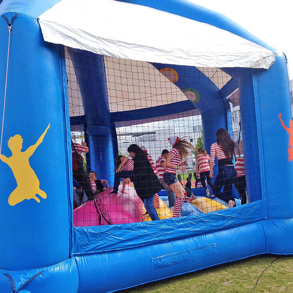 Hüpfburg High Jump – Das ultimative Sprungerlebnis für Akrobaten - Hüpfburgen kaufen mit 5 Jahren Garantie | In AT, DE & CH Hüpfburg High Jump – Das ultimative Sprungerlebnis für Akrobaten - Hüpfburgen kaufen mit 5 Jahren Garantie | In AT, DE & CH