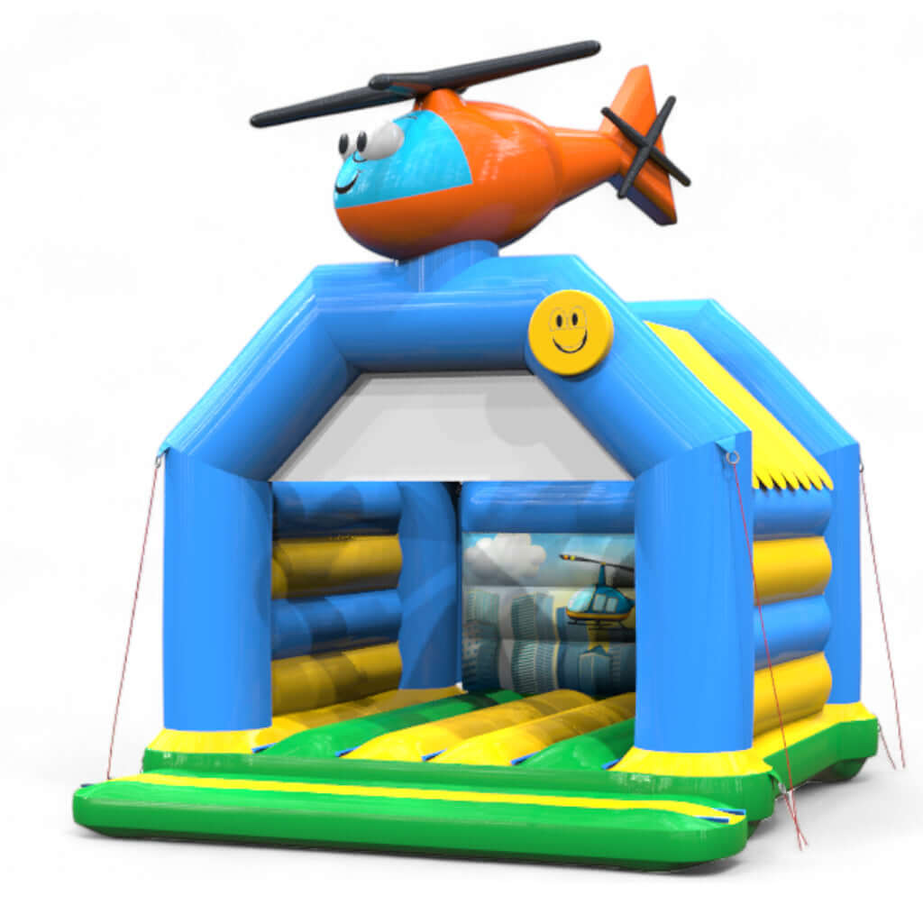Hüpfburg mit großem Hubschrauber auf den Dach.