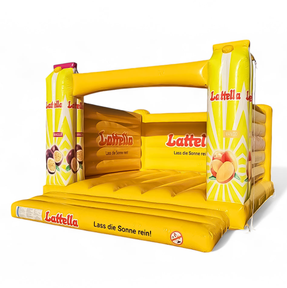 Hüpfburg Lattella Getränkenachbildung, Tetra Pak - Aufblasbare Werbung | Werbeträger | Inflatables online kaufen! Hüpfburg Lattella Getränkenachbildung, Tetra Pak - Aufblasbare Werbung | Werbeträger | Inflatables online kaufen!