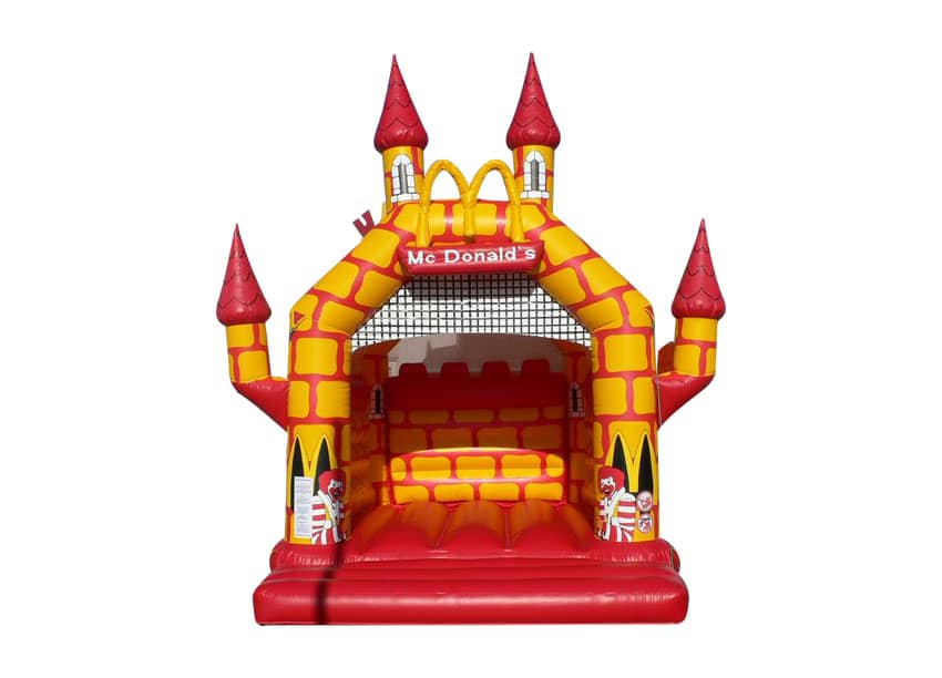 MC Donalds Hüpfburg mit weißen Hintergrund