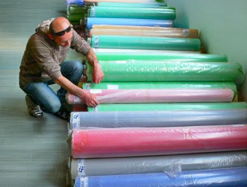 PVC Rollen in verschiedenen Farben.