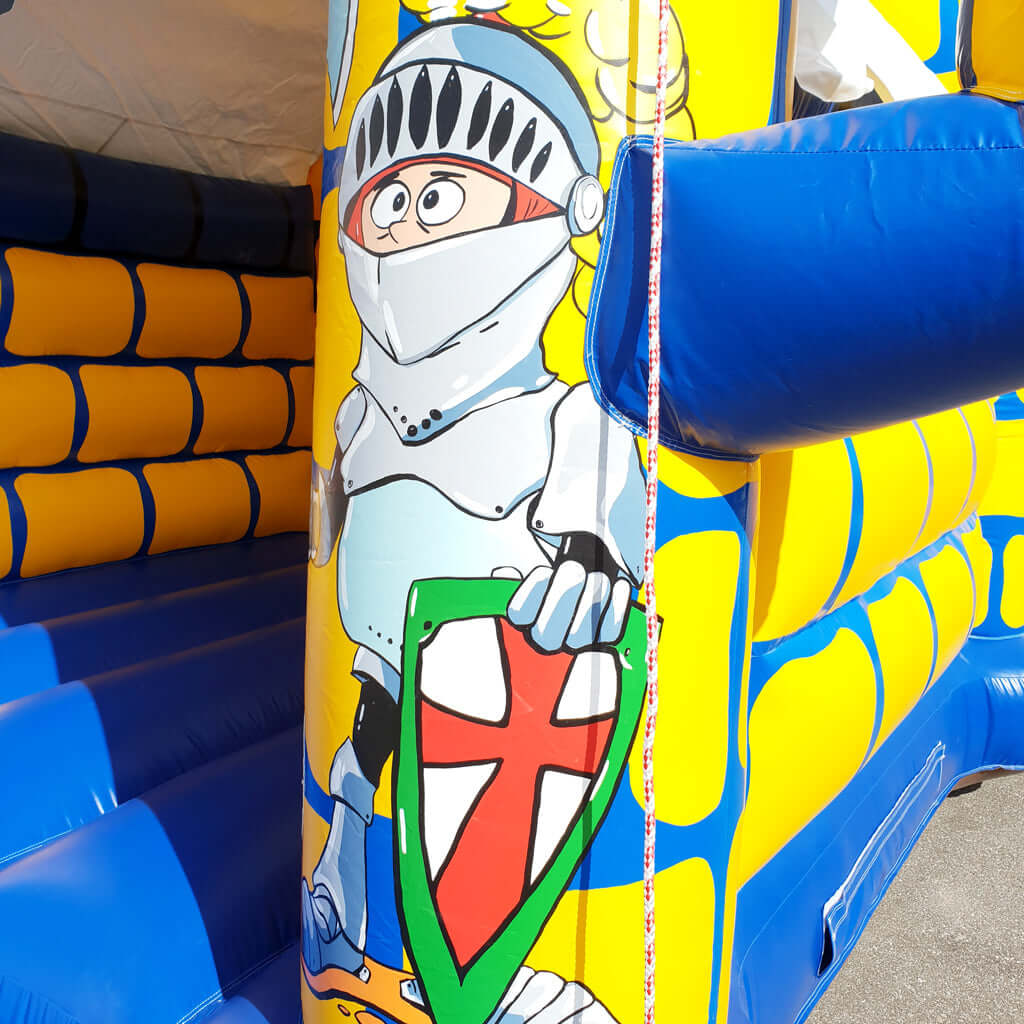 Ein aufgemalter oder aufgedruckter Ritter.