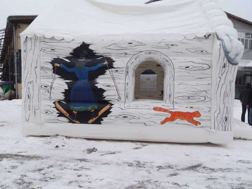 Hüpfburg Hexenhaus Hütte - Aufblasbare Werbung | Werbeträger | Inflatables online kaufen! Hüpfburg Hexenhaus Hütte - Aufblasbare Werbung | Werbeträger | Inflatables online kaufen!