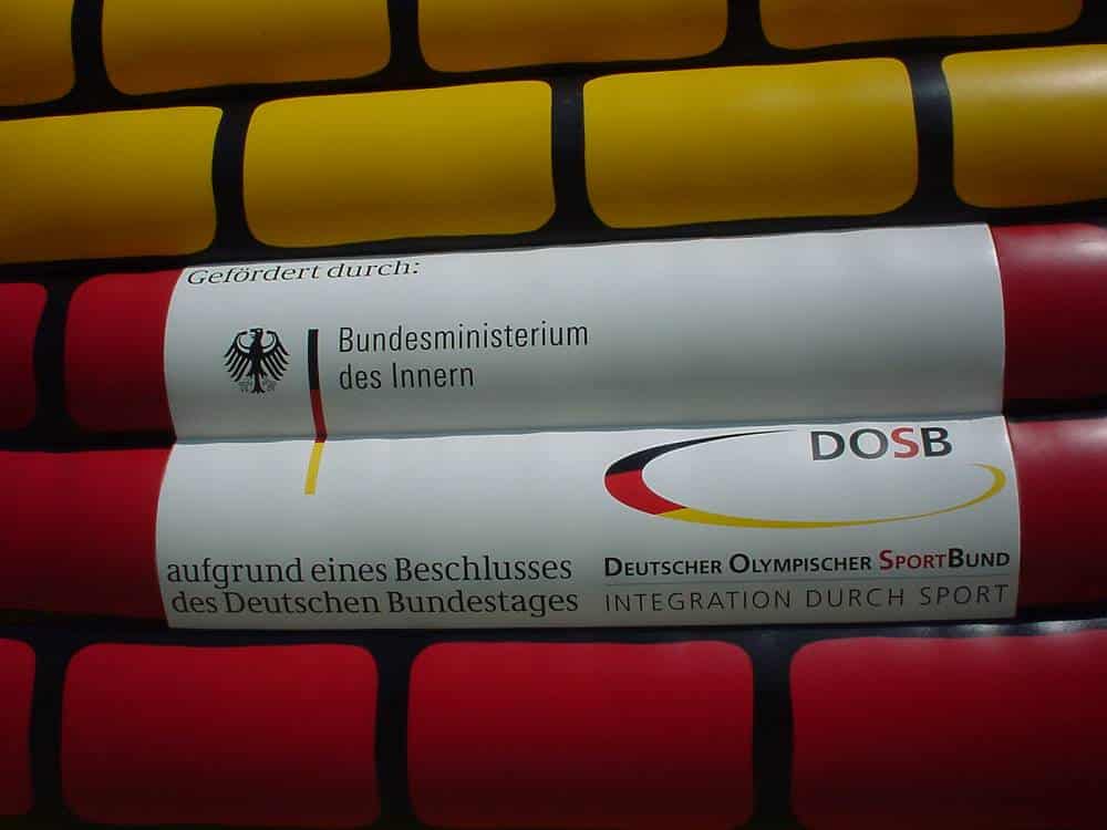 Hüpfburg mit einem Logo