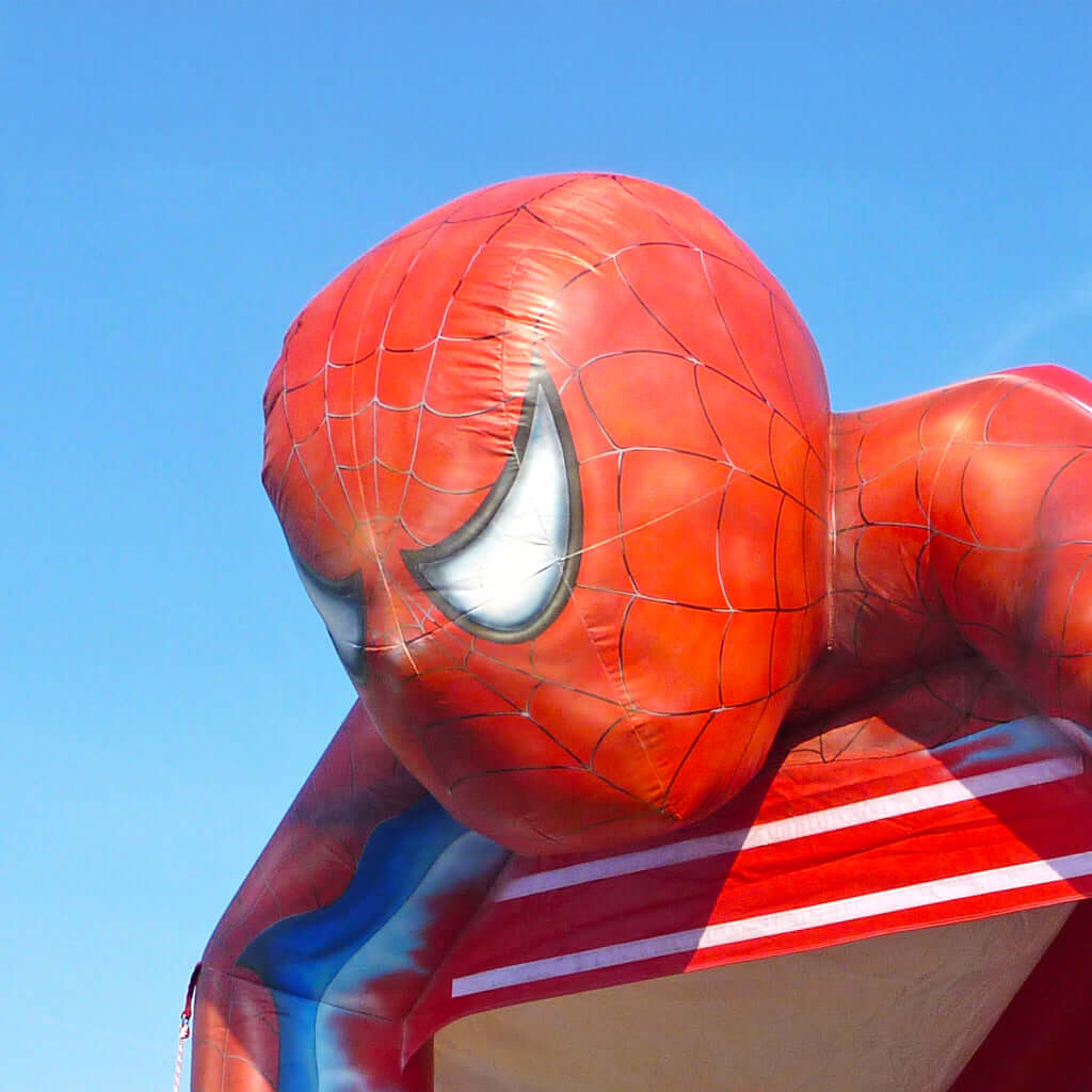 Aufblasbarer Spiderman.