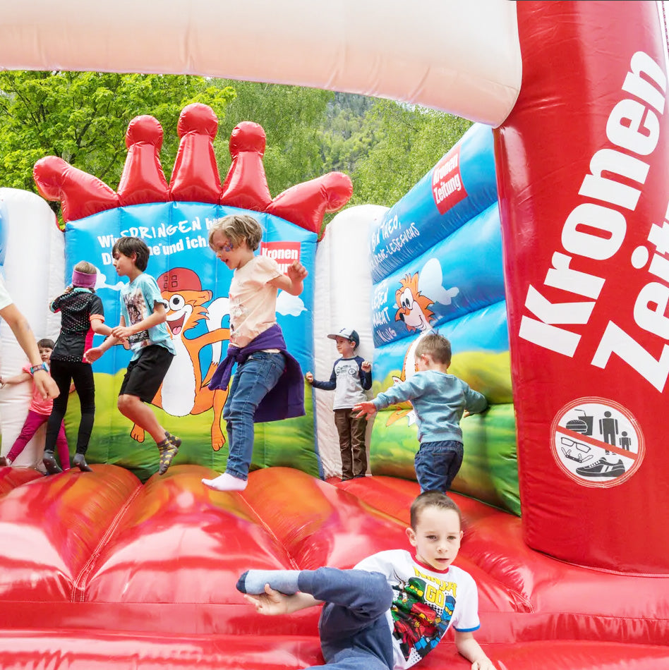 Individuelle Hüpfburg Kronen Zeitung - Aufblasbare Werbung | Werbeträger | Inflatables online kaufen! Individuelle Hüpfburg Kronen Zeitung - Aufblasbare Werbung | Werbeträger | Inflatables online kaufen!
