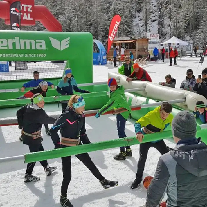 Menschenkicker 10-12 Spieler mit Alustange - Riesenwuzzler aufblasbar - Sport Spiele wie aufblasbares Fußball Dart kaufen | Torschusswand Menschenkicker 10-12 Spieler mit Alustange - Riesenwuzzler aufblasbar - Sport Spiele wie aufblasbares Fußball Dart kaufen | Torschusswand