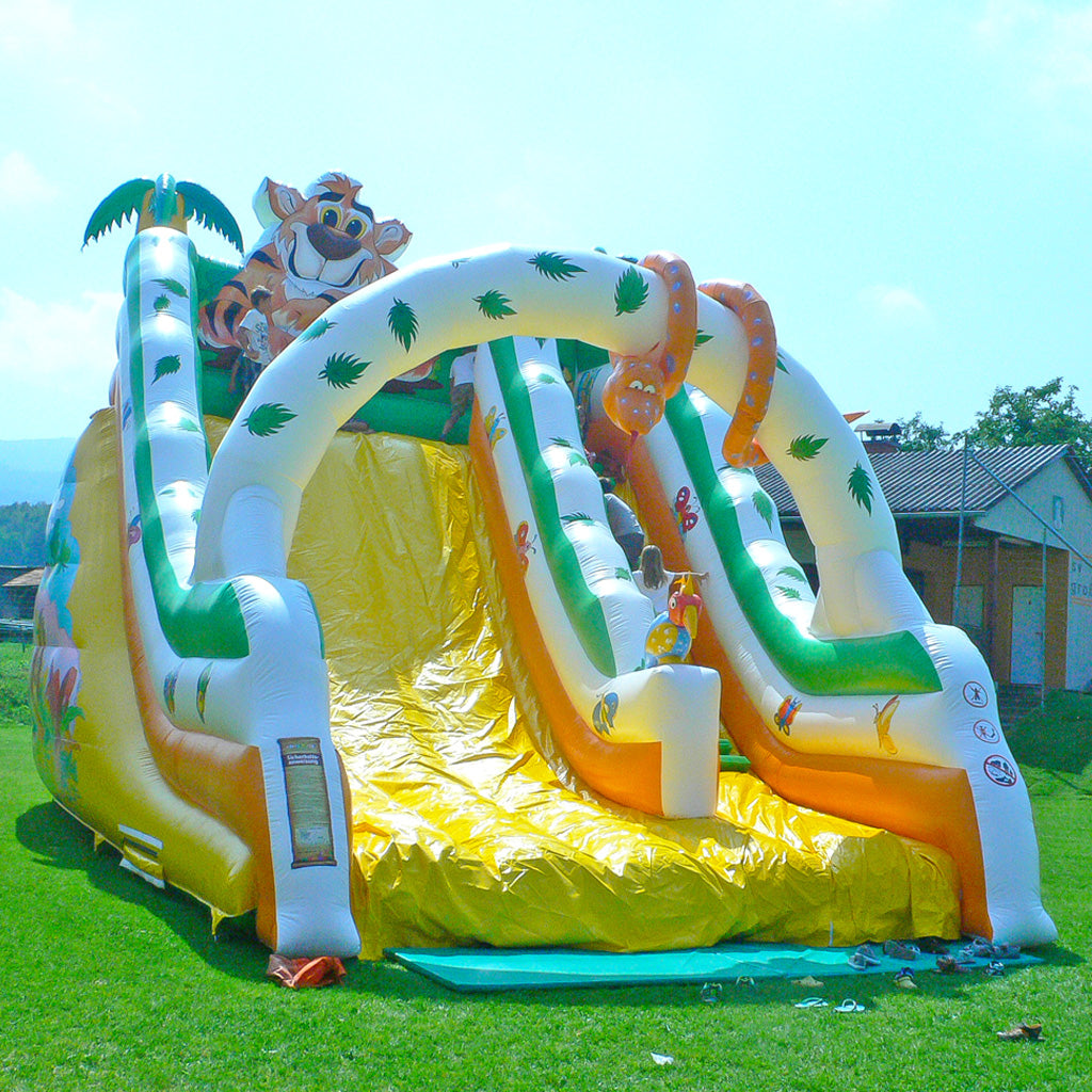 Riesenrutsche Dschungel Maxi mieten 9x6m - Wilde Abenteuer - Riesenwuzzler-Turnier ✔ jetzt Wuzzler-Turnier planen Riesenrutsche Dschungel Maxi mieten 9x6m - Wilde Abenteuer - Riesenwuzzler-Turnier ✔ jetzt Wuzzler-Turnier planen