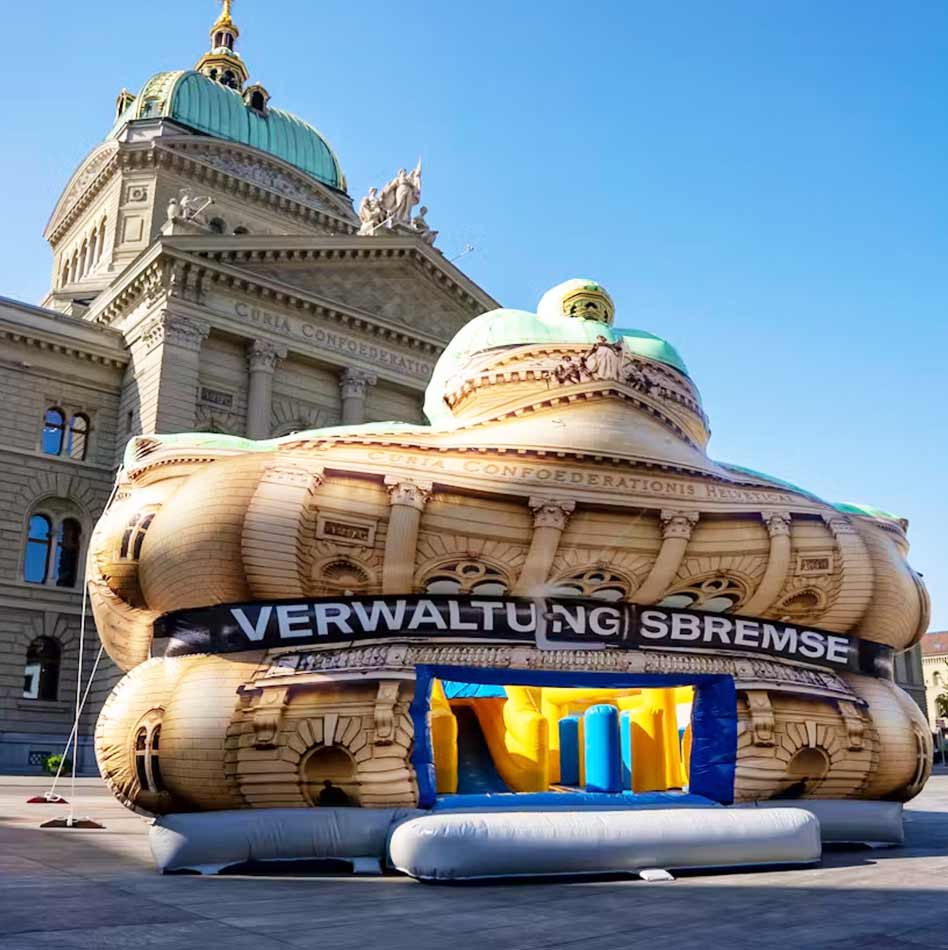 Hüpfburg Bundeshaus Bern – Verwaltungsbremse | Aufblasbare Gebäude-Nachbildung - Aufblasbare Werbung direkt vom Hersteller | Happy-Fun