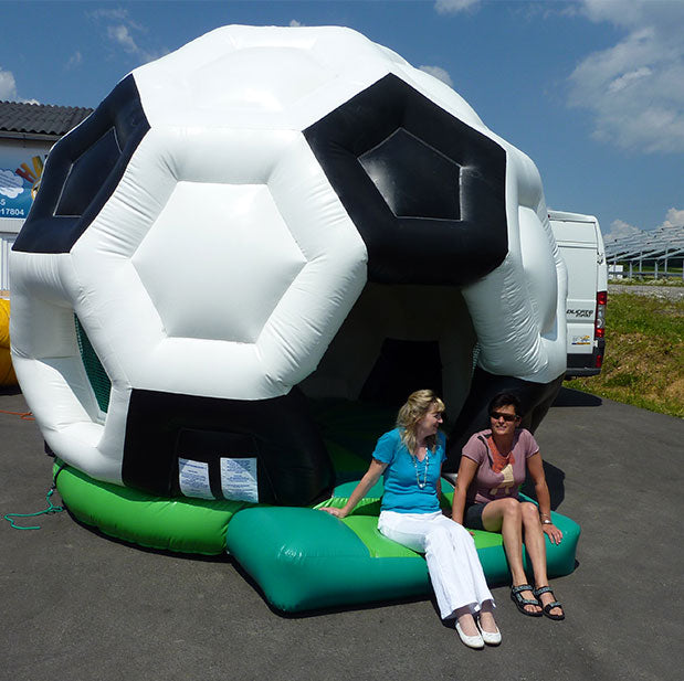 Bouncy castle football rental 4x5m - Rent a bouncy castle | Bouncy castles ✓ 300+ other play equipment for rent