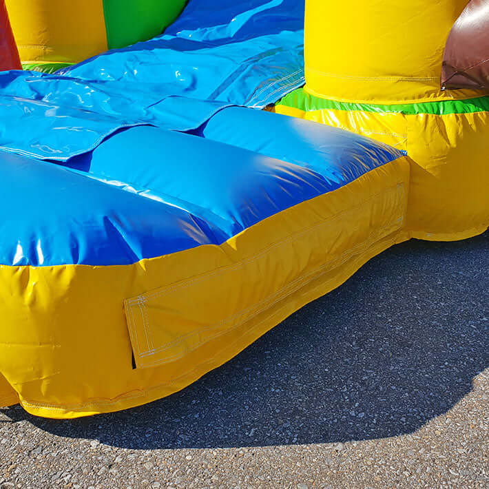 Gebrauchte Multiplay Hüpfburg Pirat mit Rutsche 8,9 x 5,3 m - Buy used bouncy castle | Save up to -80%