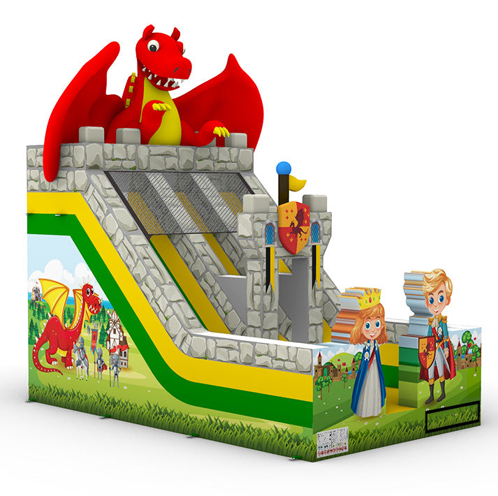 Seitenansicht: Rote Riesenrutsche Drache im Burg-Design mit Prinzen- und Prinzessin-Druck sowie großem rotem Drachen-Topper - professionelle Eventrutsche von Happy Fun GmbH