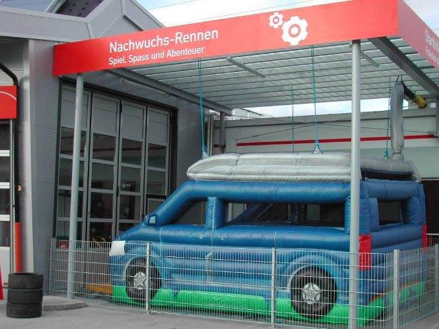 Hüpfburg Auto mit Dach - Individuelle Hüpfburg Sonderanfertigung - jetzt anfertigen lassen